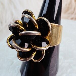 Vintage size 7 1/2 adjustable costume statement ring